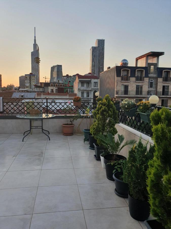 Piazza Batumi Guesthouse Kültér fotó