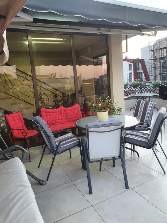 Piazza Batumi Guesthouse Kültér fotó