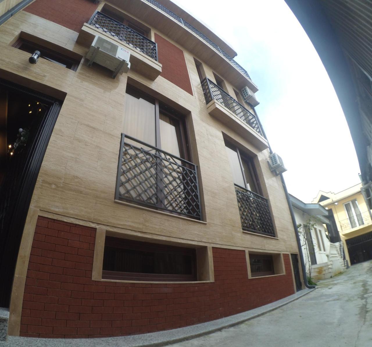 Piazza Batumi Guesthouse Kültér fotó