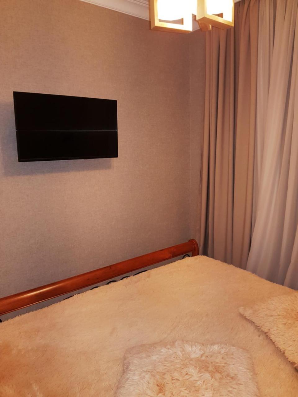 Piazza Batumi Guesthouse Kültér fotó
