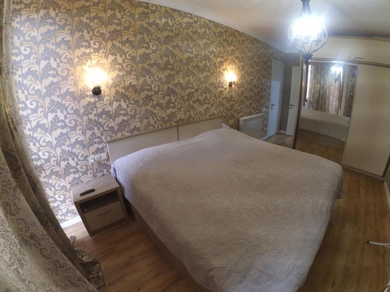 Piazza Batumi Guesthouse Kültér fotó