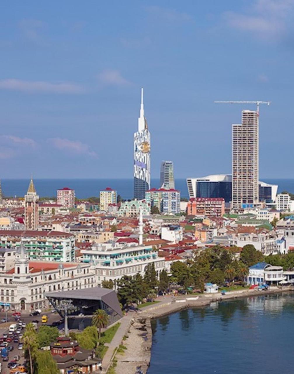 Piazza Batumi Guesthouse Kültér fotó