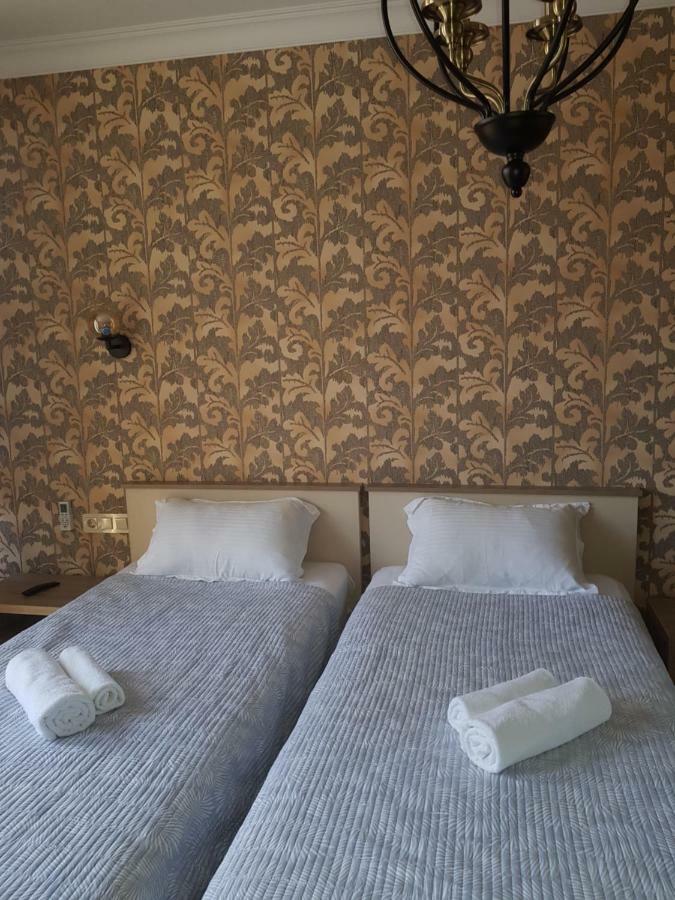 Piazza Batumi Guesthouse Kültér fotó