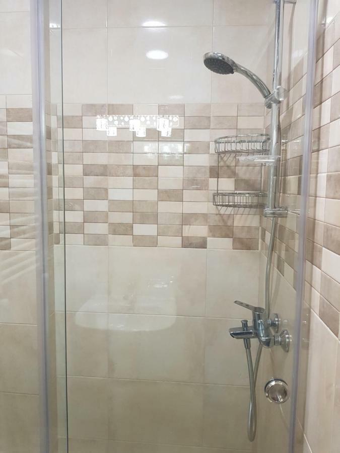 Piazza Batumi Guesthouse Kültér fotó